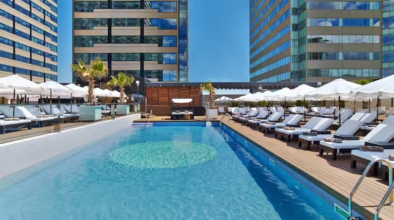 Poolbereich Hilton